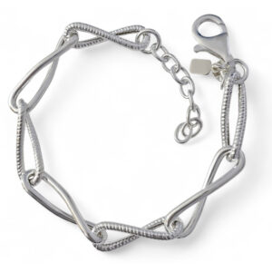 Pulsera asas huecas reliadas
